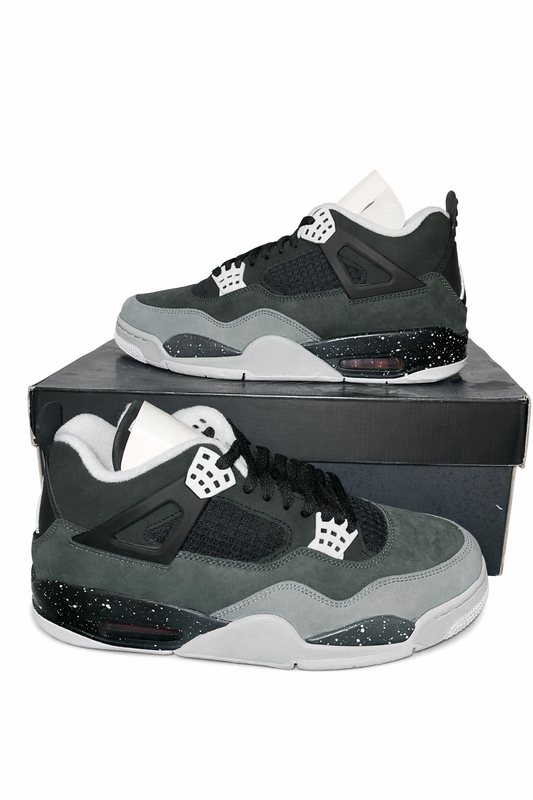 Air Jordan 4 Retro “Fear” Black/Grey Size Medium