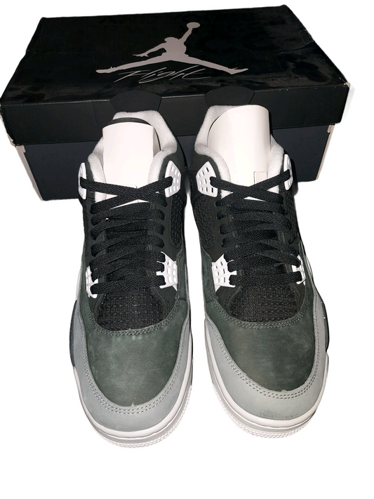 Air Jordan 4 Retro “Fear” Black/Grey Size Medium