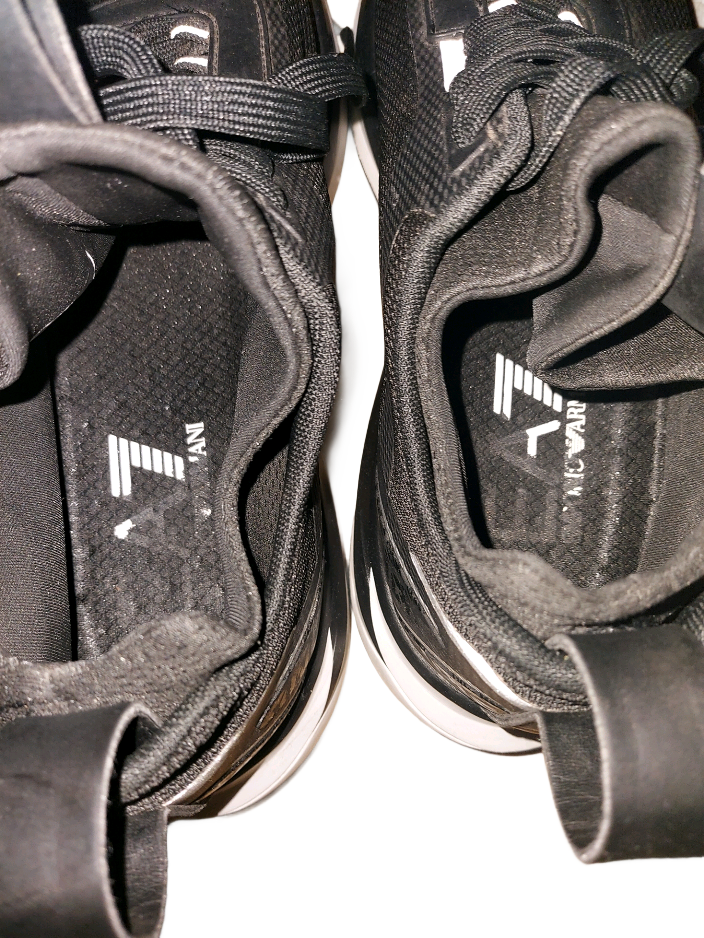 EA7 Emporio Armani Visibility Runner Trainers – Black/White (Size 9)